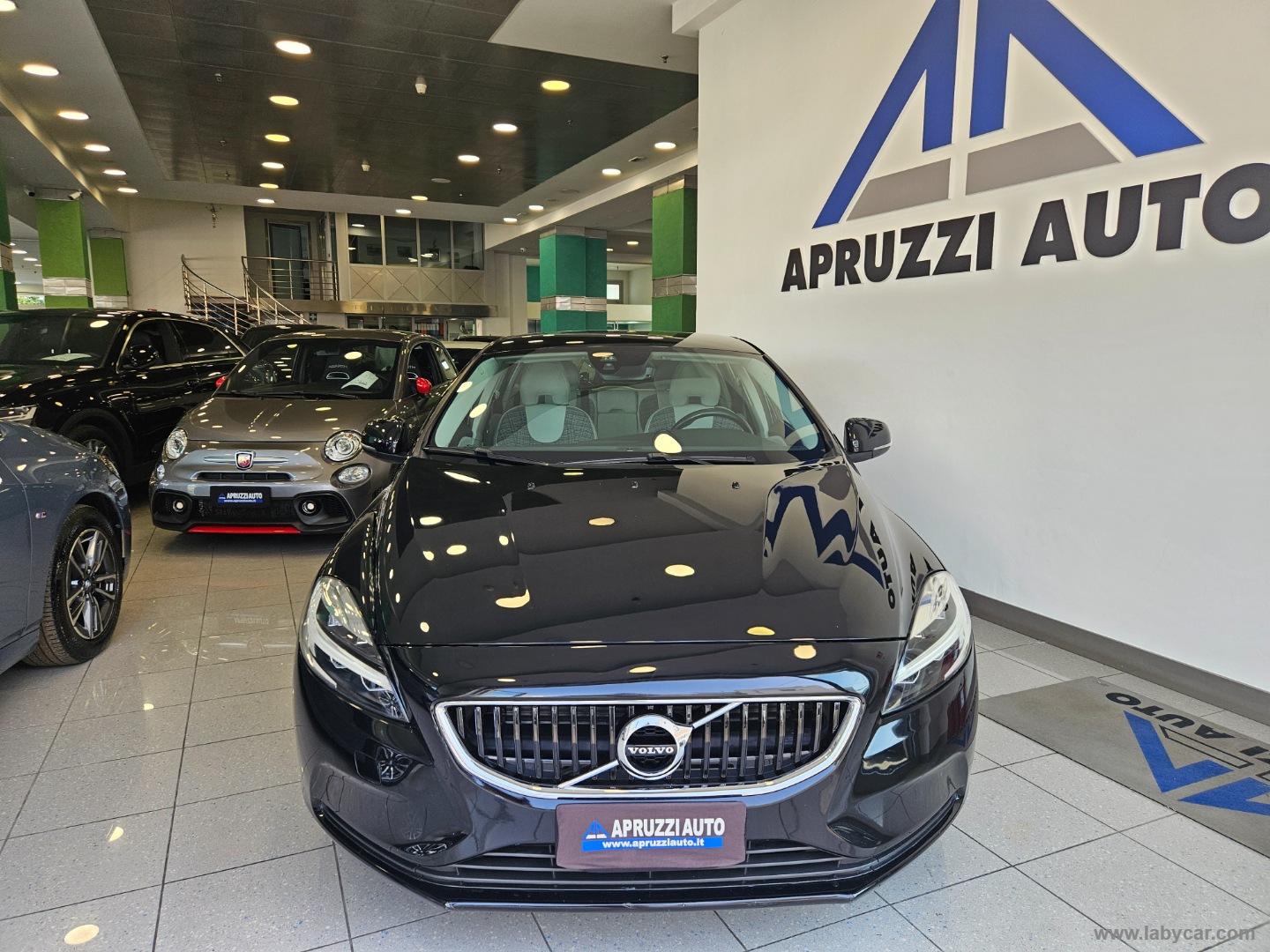 V40 D2 Momentum - immagine 2