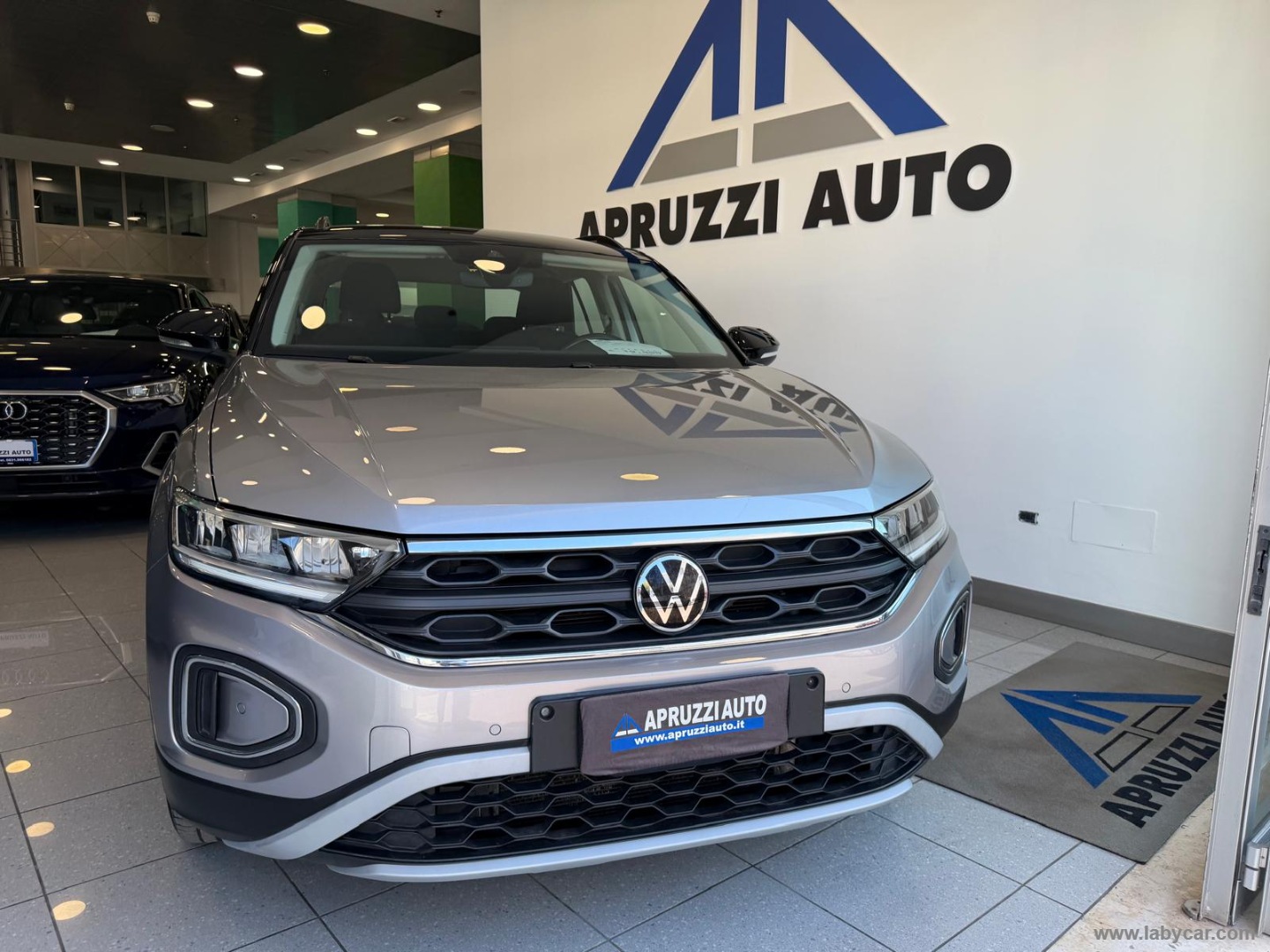 T-Roc 2.0 TDI SCR 150 CV DSG Life - immagine 2