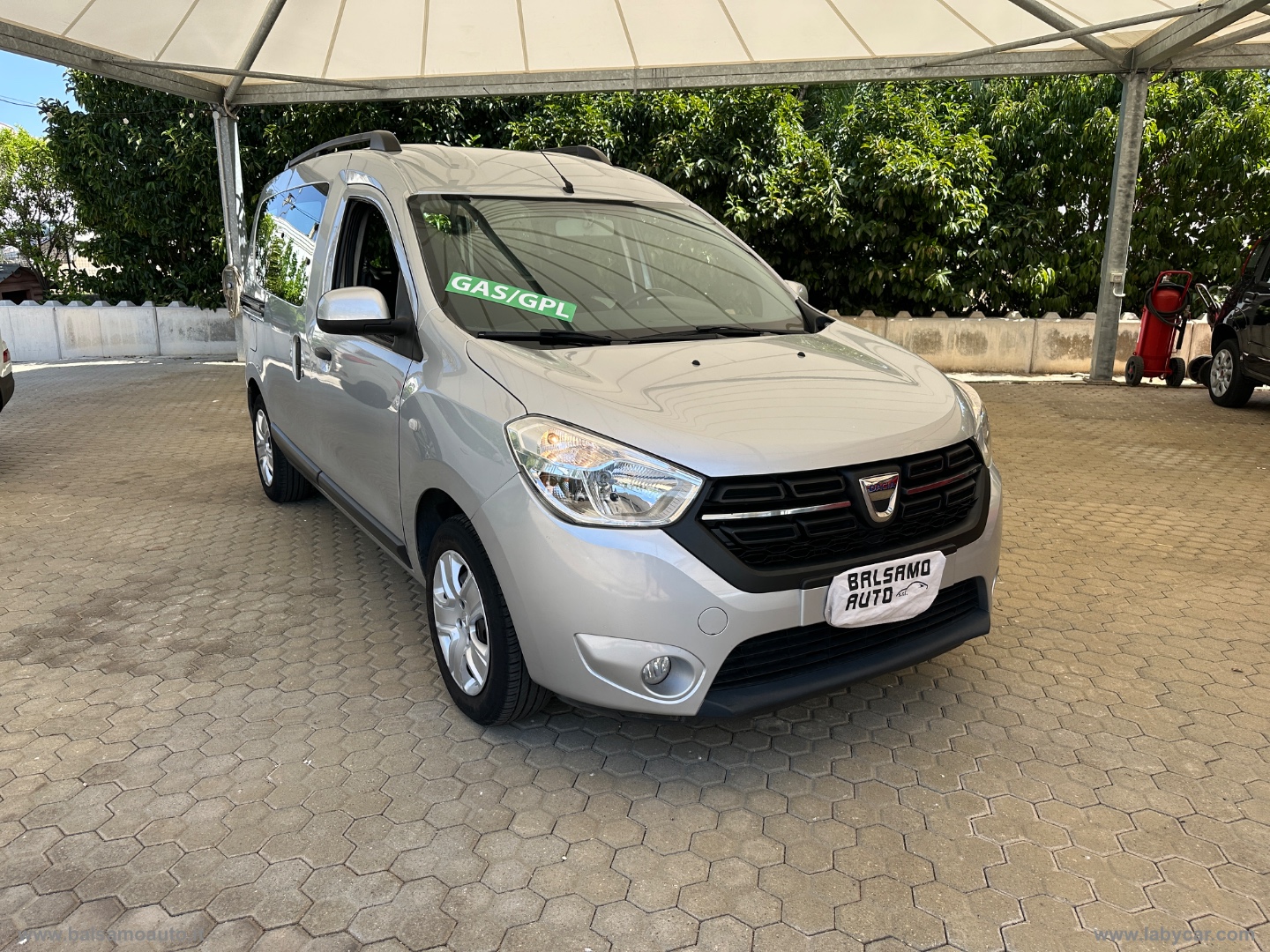 Dokker 1.6 8V 100 CV S&S GPL Essential - immagine 2