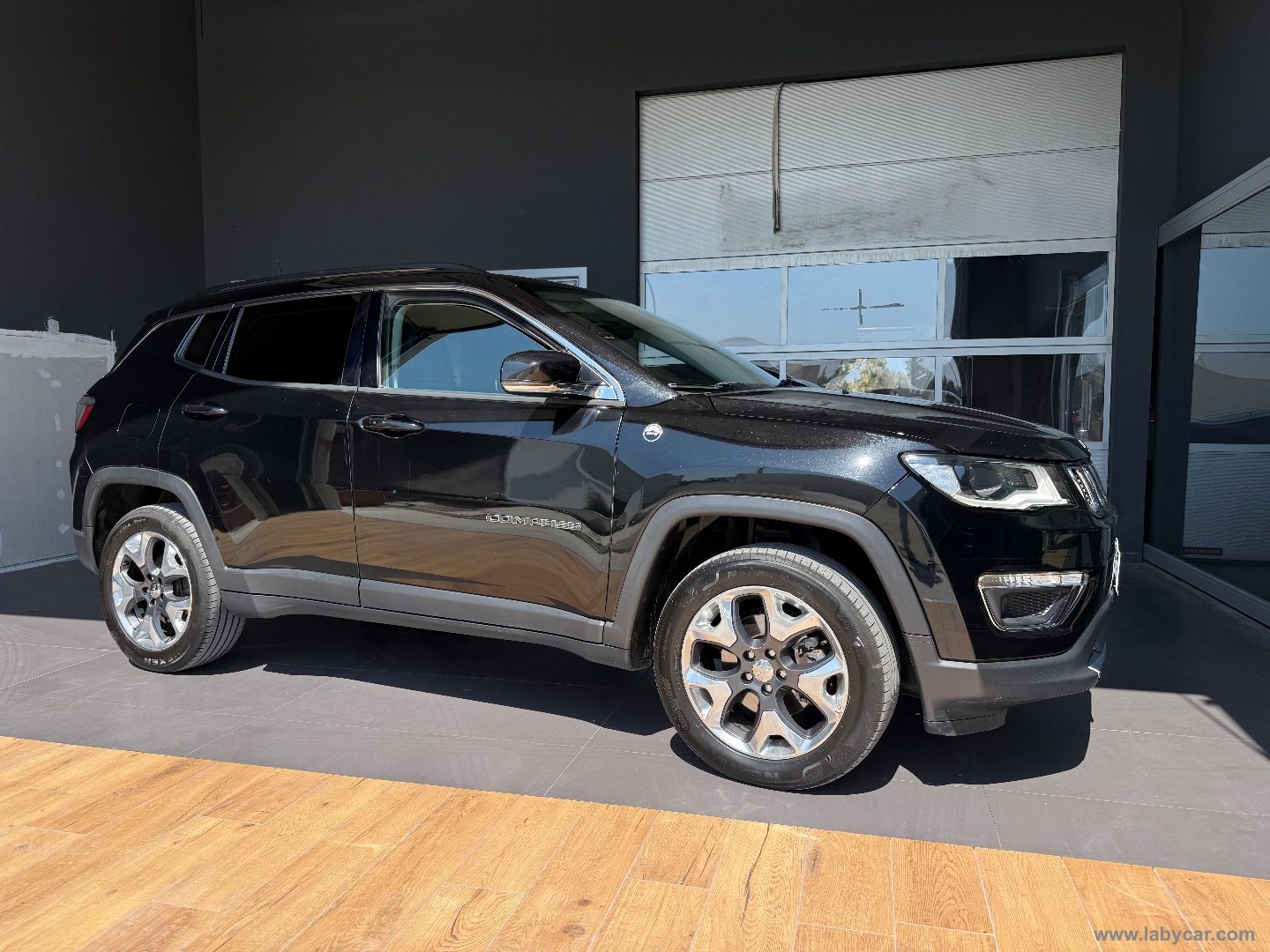 Compass 2.0 Mjt II aut. 4WD Longitude - immagine 2