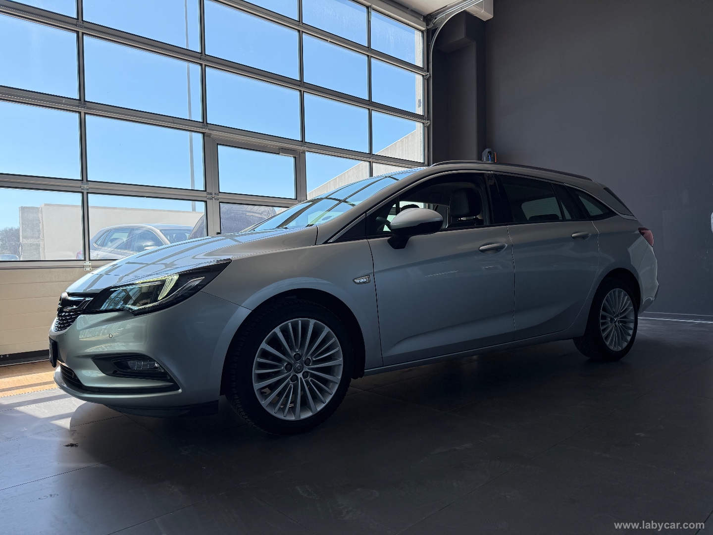 Astra 1.6 CDTi 110 CV S&S ST Business - immagine 2