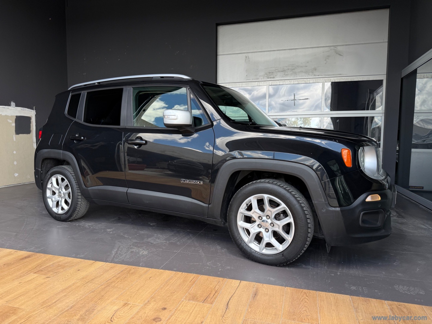 Renegade 1.6 Mjt 120CV Limited - immagine 2