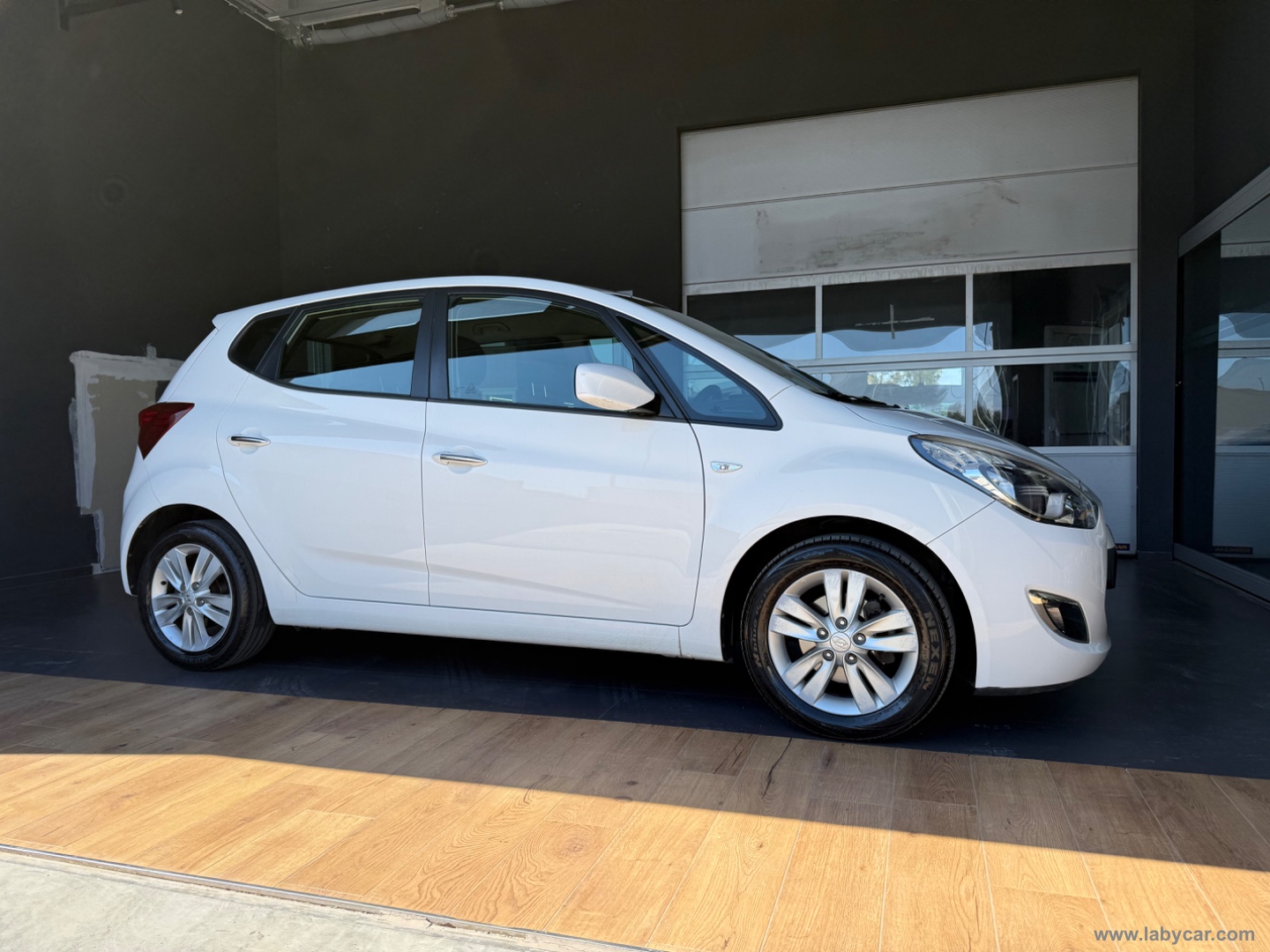 ix20 1.4 CRDI 77 CV Comfort - immagine 2
