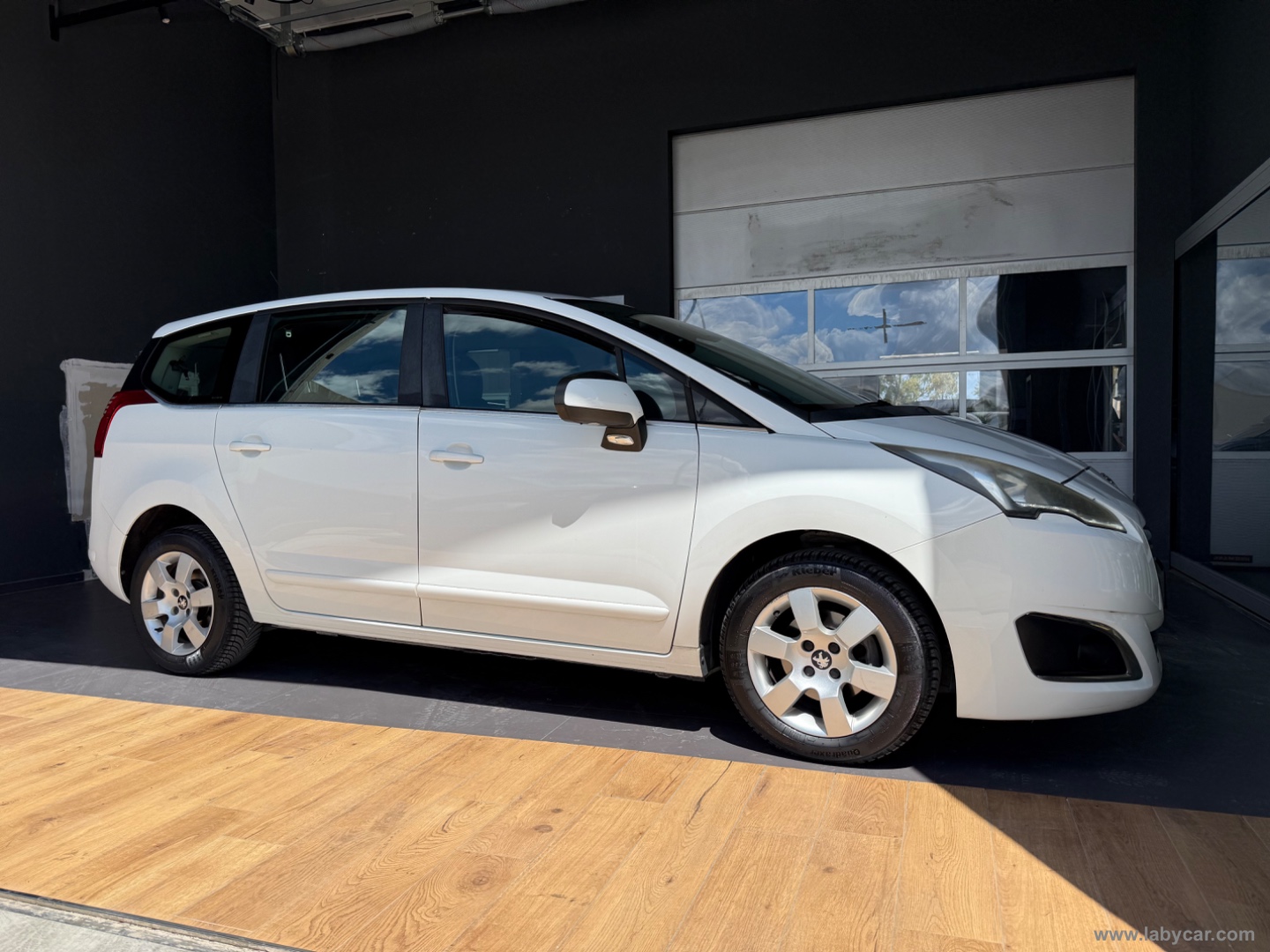5008 1.6 HDi 115 CV Active - immagine 2