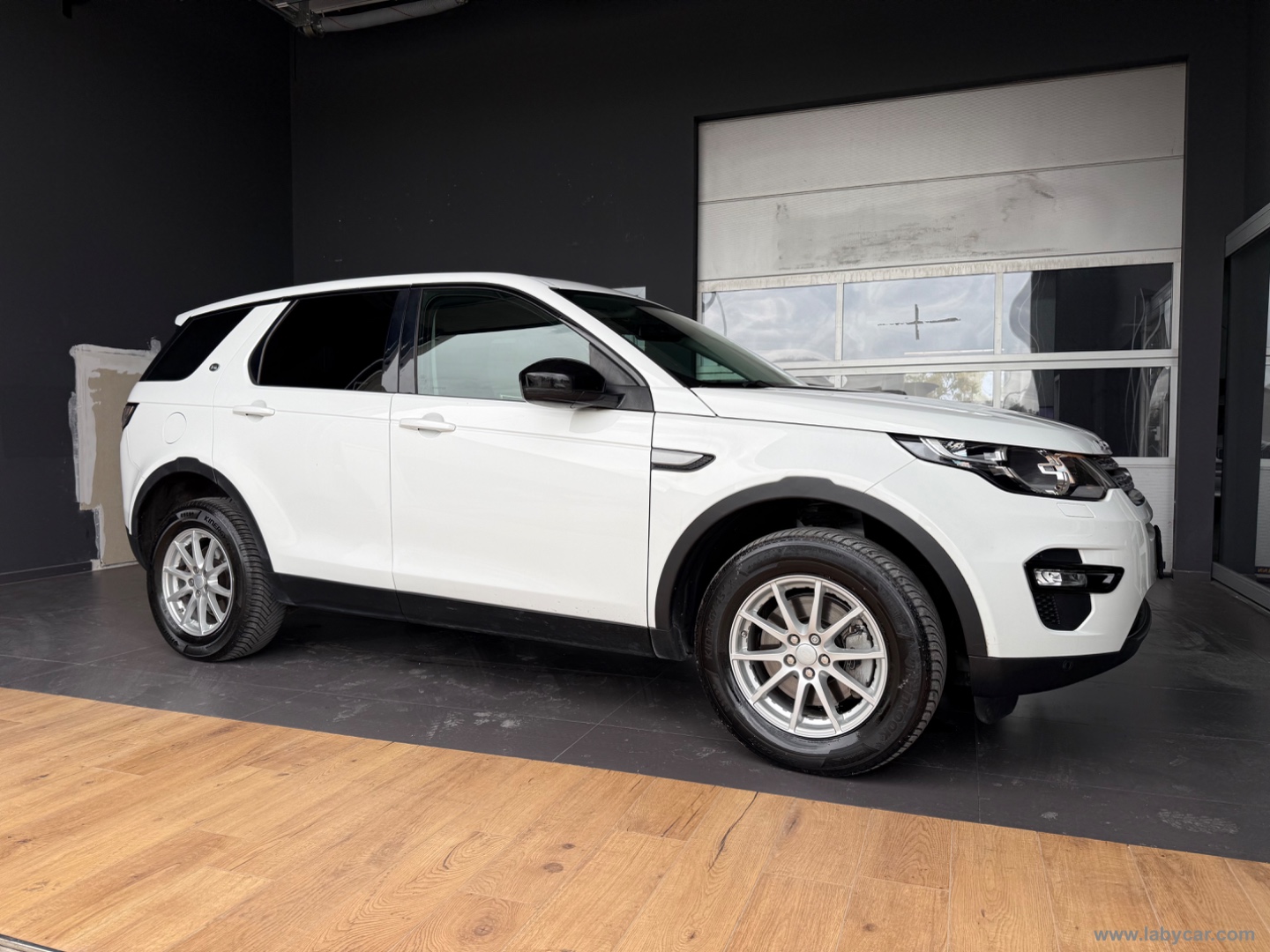 Discovery Sport 2.0 TD4 150 CV HSE - immagine 2