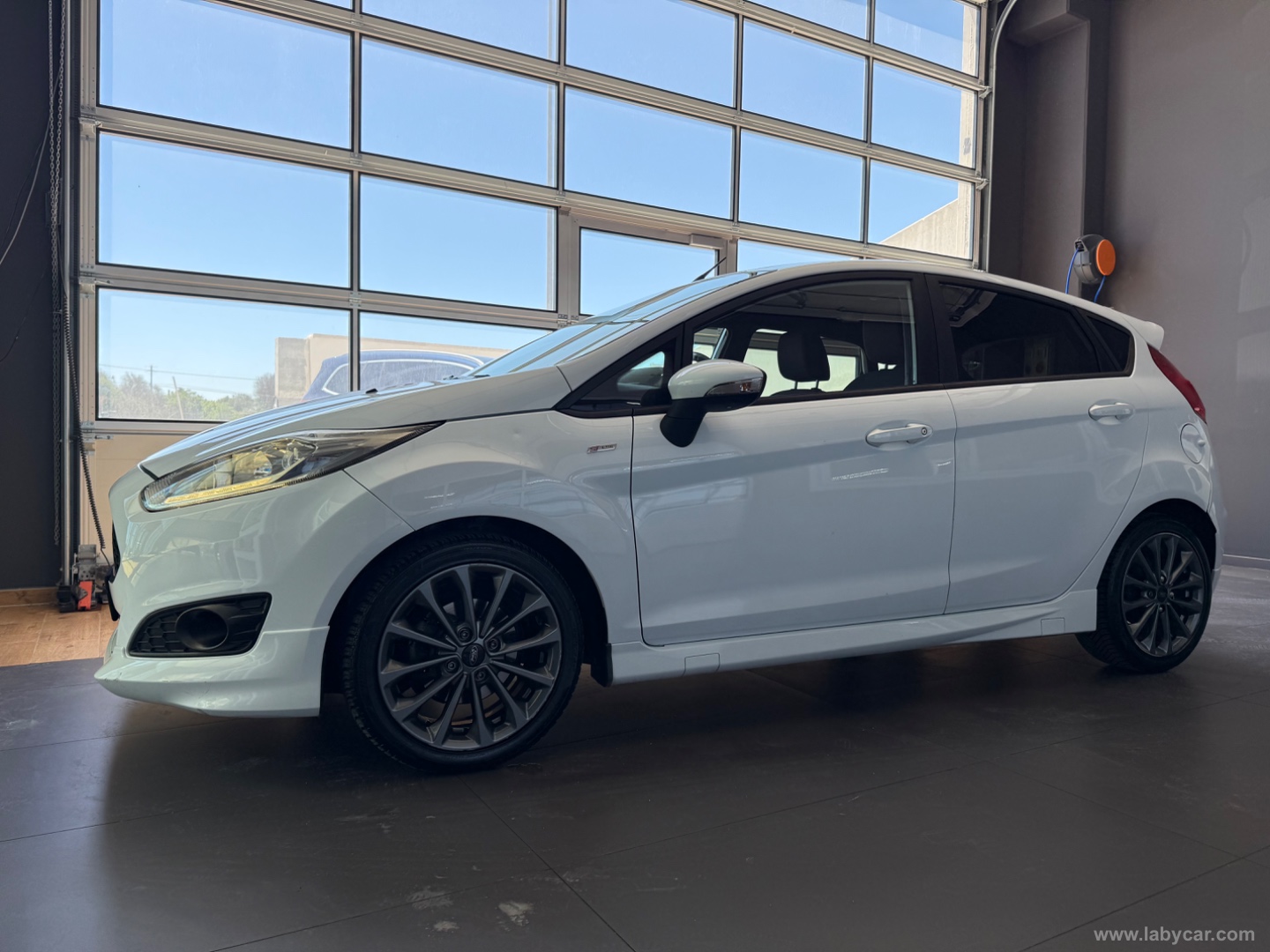 Fiesta 1.5 TDCi 95 CV 5p. ST-Line - immagine 2