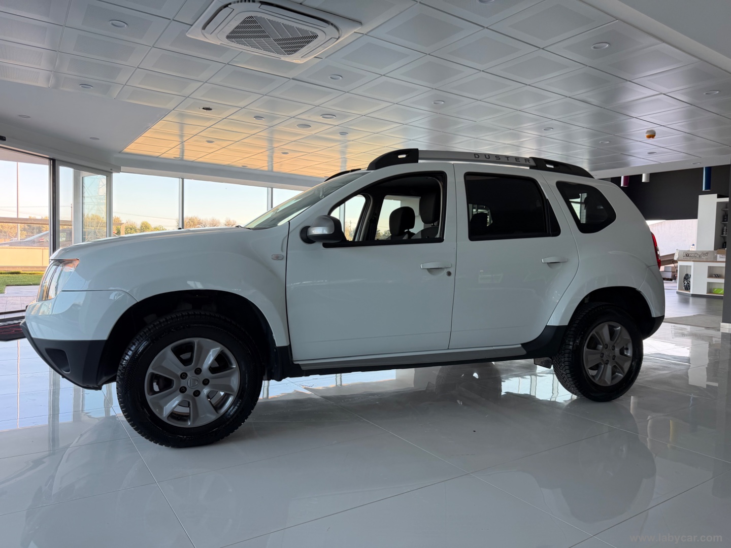 Duster 1.5 dCi 110 CV S&S 4x2 Ambiance - immagine 2