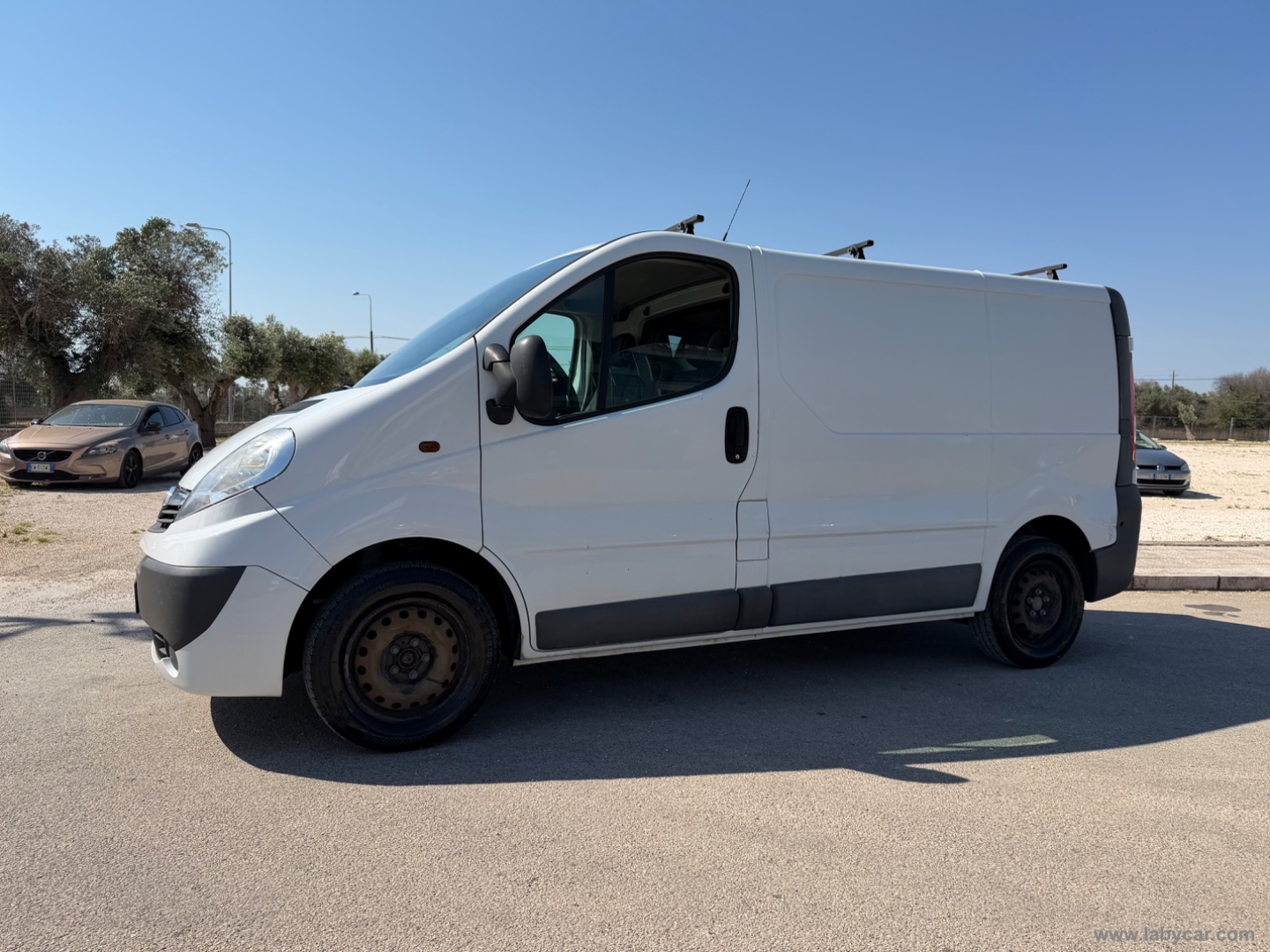 Vivaro 27 2.0 CDTI 120CV PC-TN Furg. Fap - immagine 2
