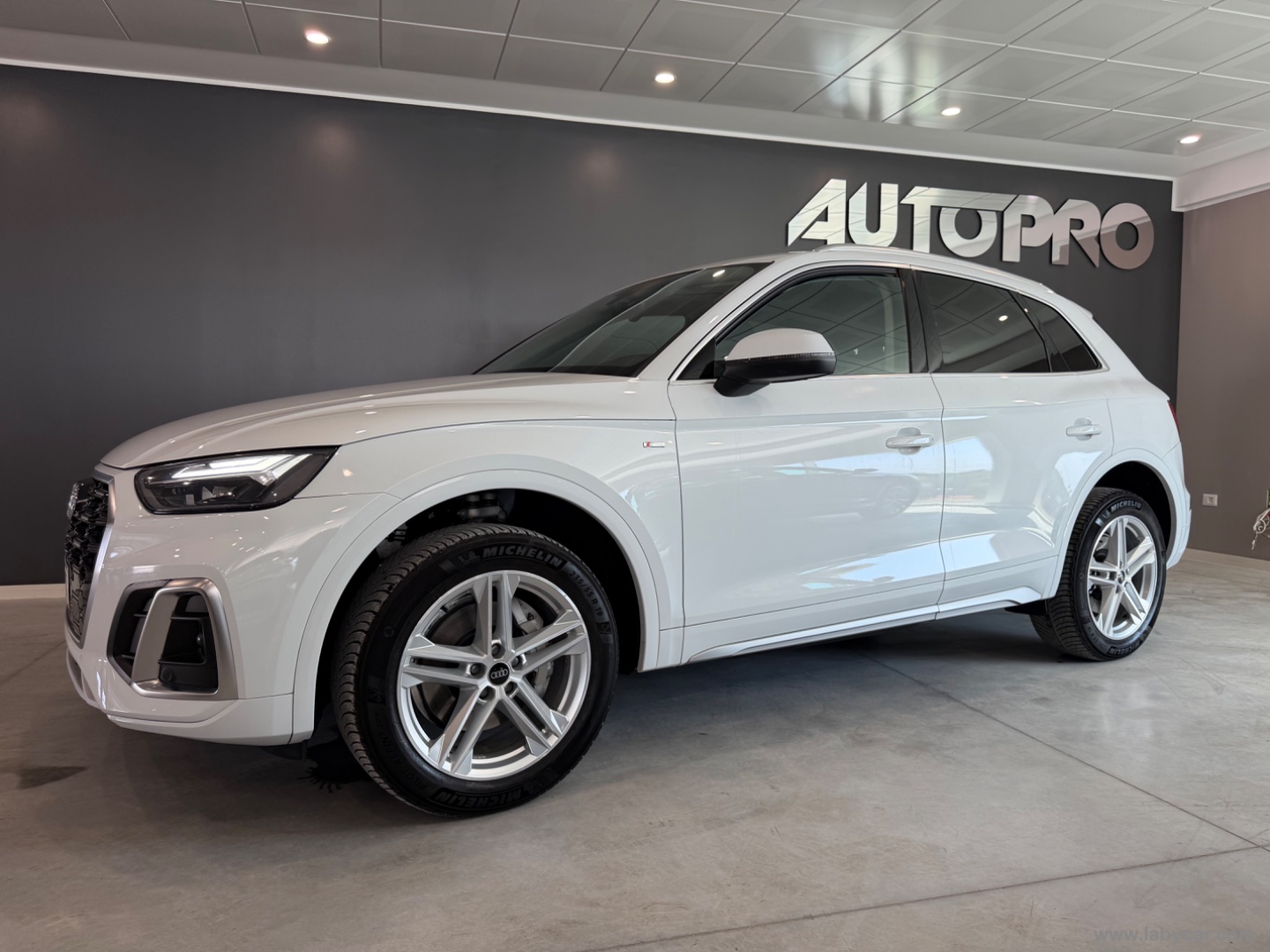 Q5 40 TDI 204CV qu. S tr. S line - immagine 2