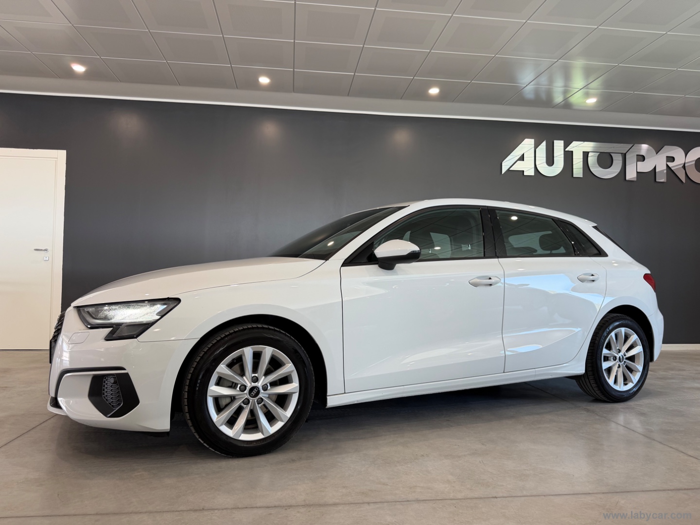 A3 SPB 30 TFSI S tronic Business Adv. - immagine 2