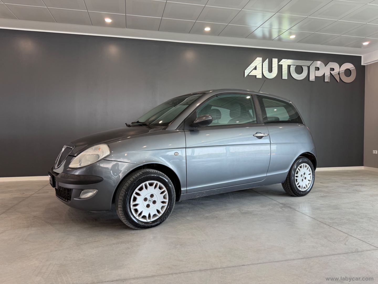 Ypsilon 1.3 MJT 16V Argento - immagine 2