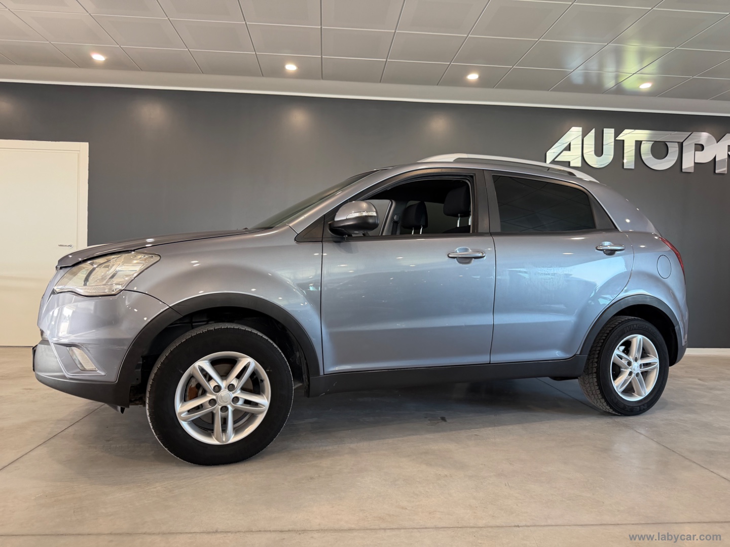 Korando 2.0 2WD MT GPL C - immagine 2