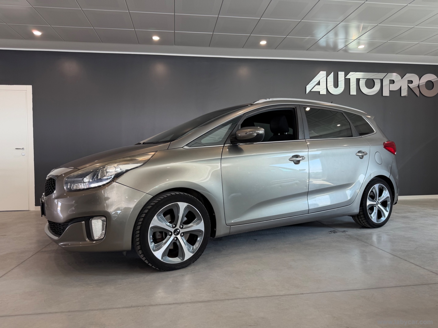 Carens 1.7 CRDi 115 CV Class - immagine 2