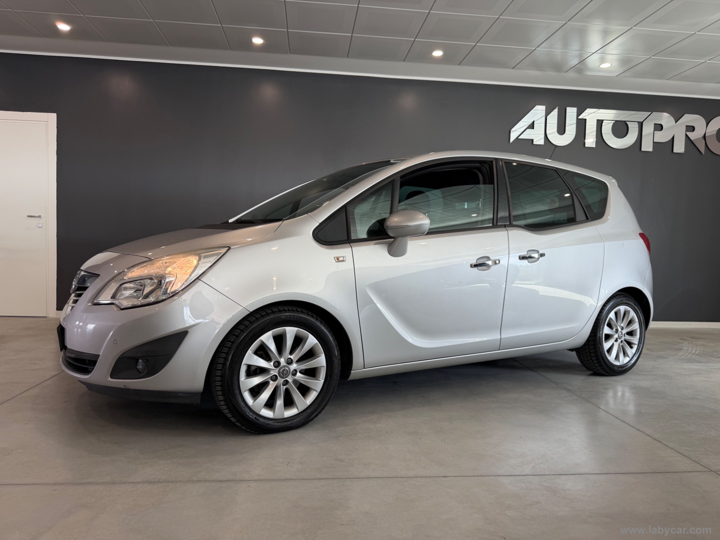 Meriva 1.3 CDTI 95 CV ecoFLEX Cosmo - immagine 2