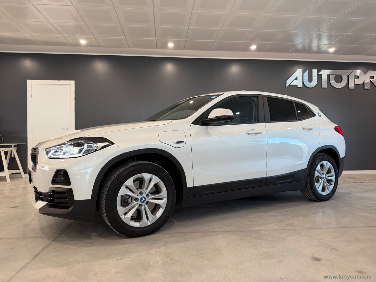 X2 xDrive25e Advantage - immagine 2
