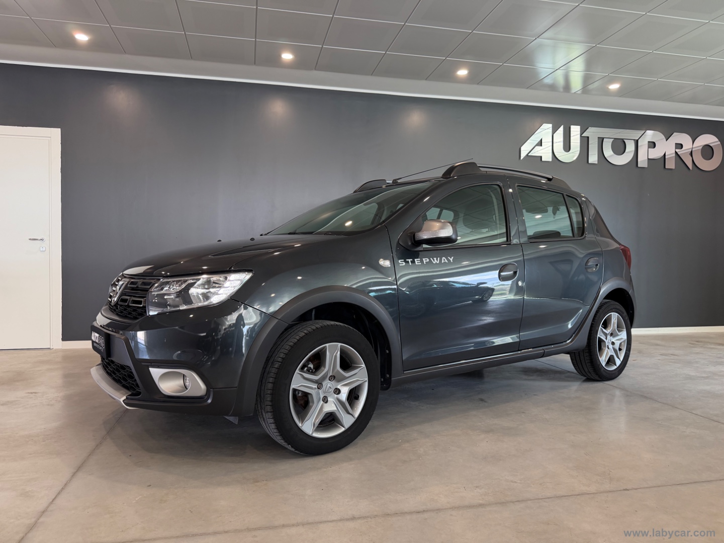 Sandero Stepway 0.9 TCe GPL 90CV Comfort GANCIO TRAINO - immagine 2