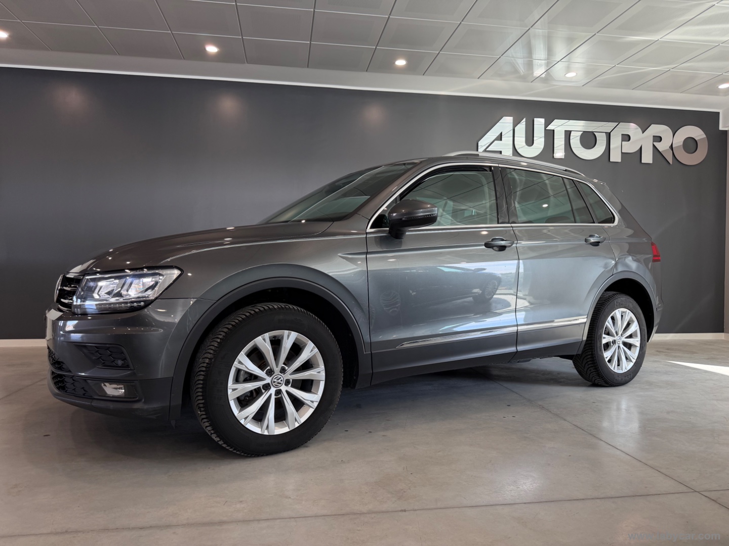 Tiguan 2.0 TDI DSG 4MOTION Business BMT - immagine 2