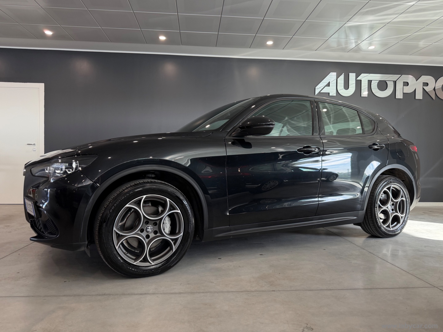 Stelvio 2.2 T.diesel 210CV AT8 Q4 Sprint - immagine 2