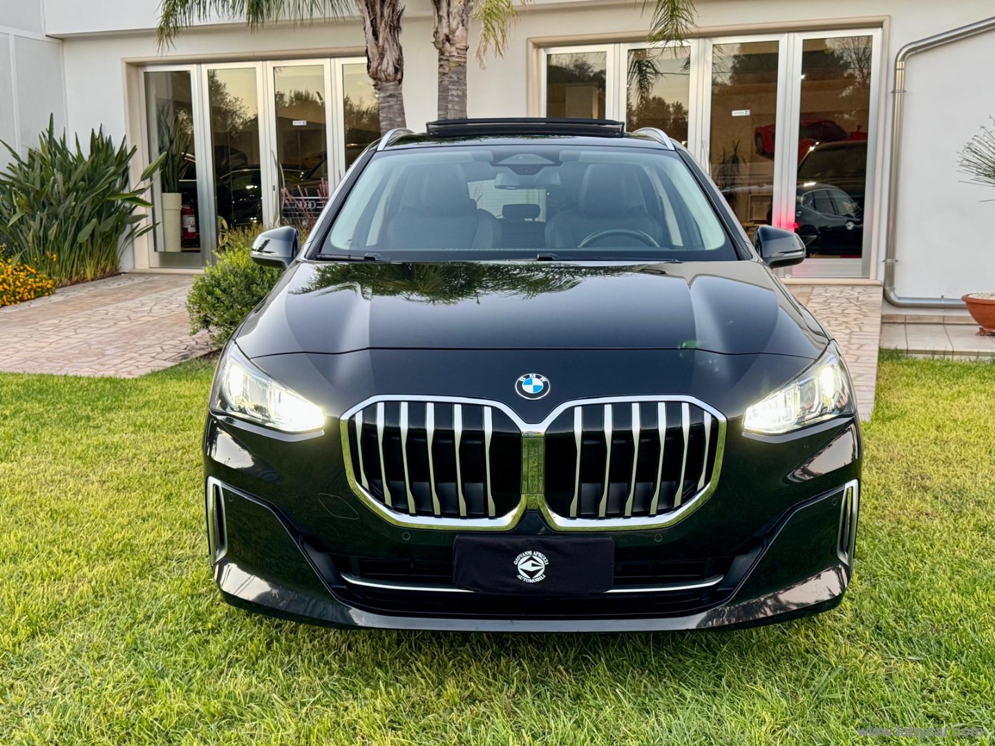218d Active Tourer Luxury - immagine 2