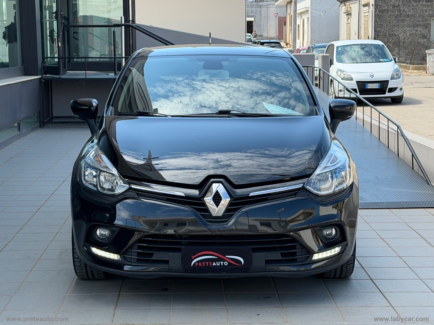 Clio 1.2 75 CV 5p. Intens - immagine 2