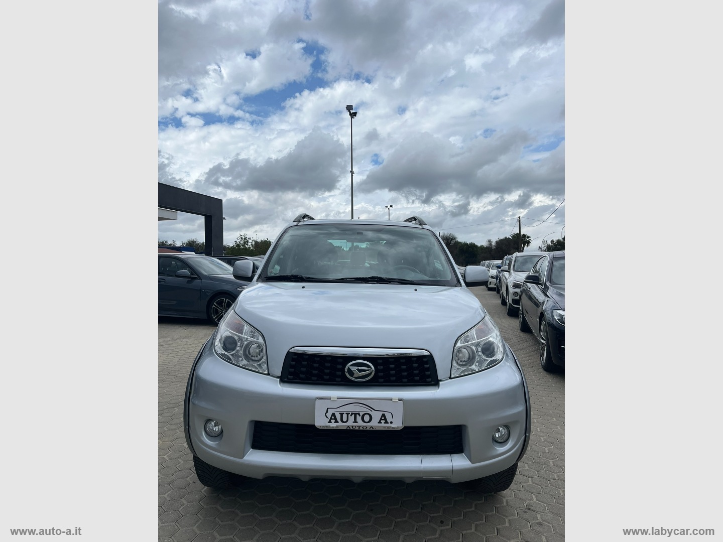 Terios 1.5 4WD Sho Green Powered - immagine 2