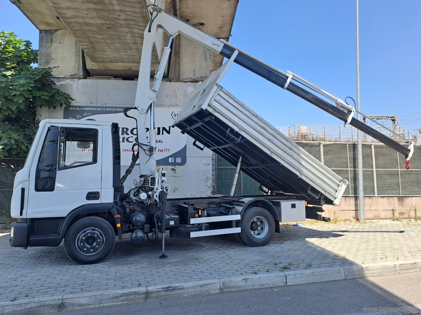 EUROCARGO 100E22 RIB. GRU BONFIGLIOLI M.4217 IVECO Eurocargo 100E22 K Gru radio e Ribaltabile - immagine 2