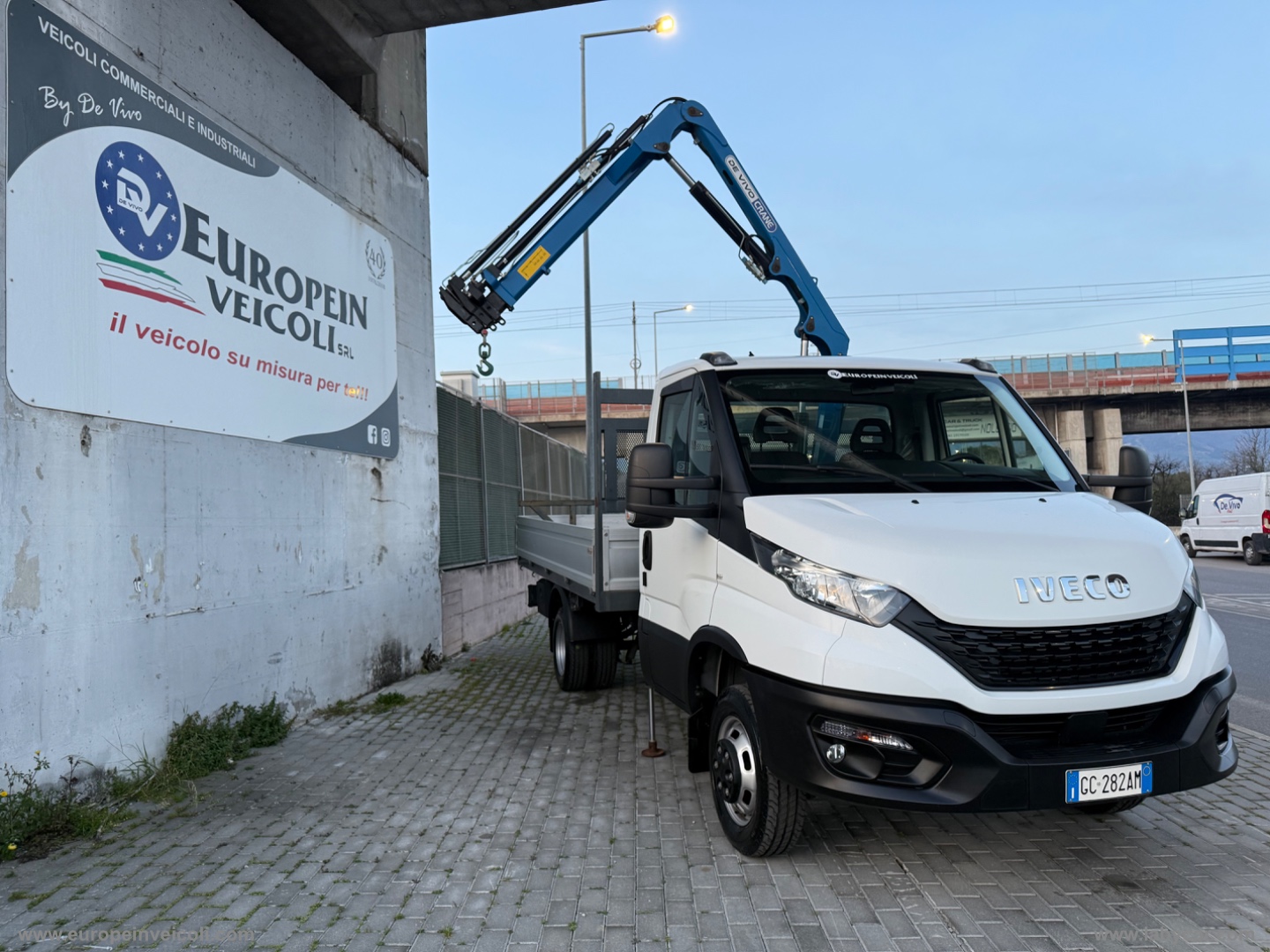 DAILY 35C16 GRU E CASSONE FISSO 3880KM!!! - immagine 2