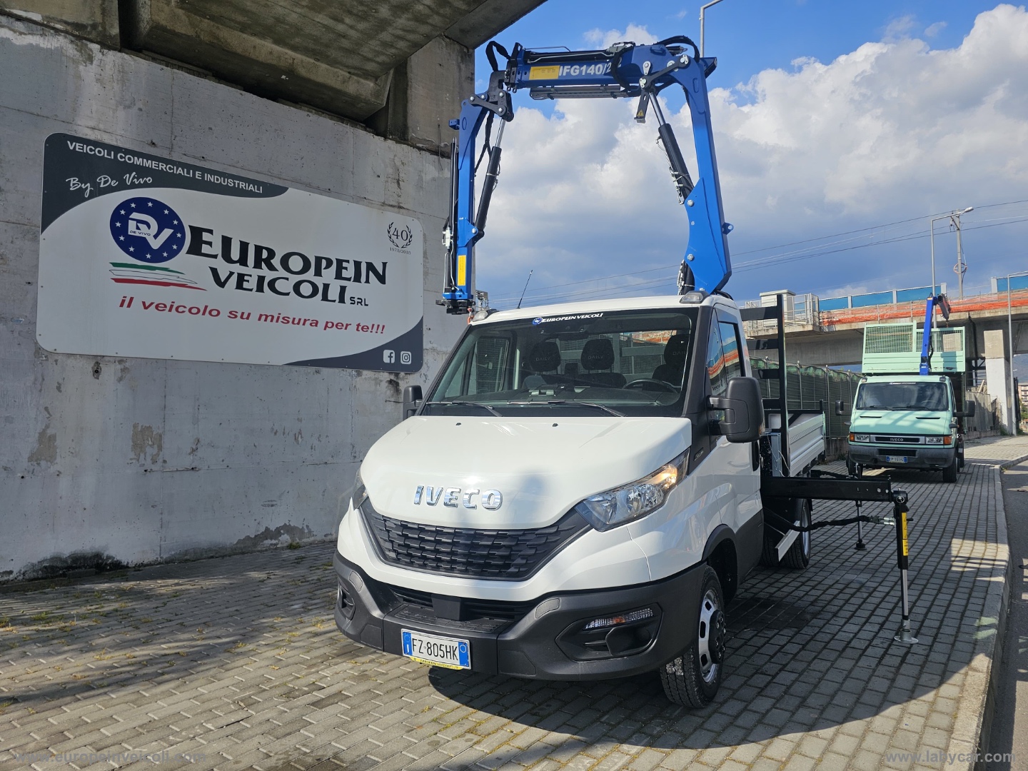 Daily 35C14 GRU CON ANTENNA E CASSONE - immagine 2