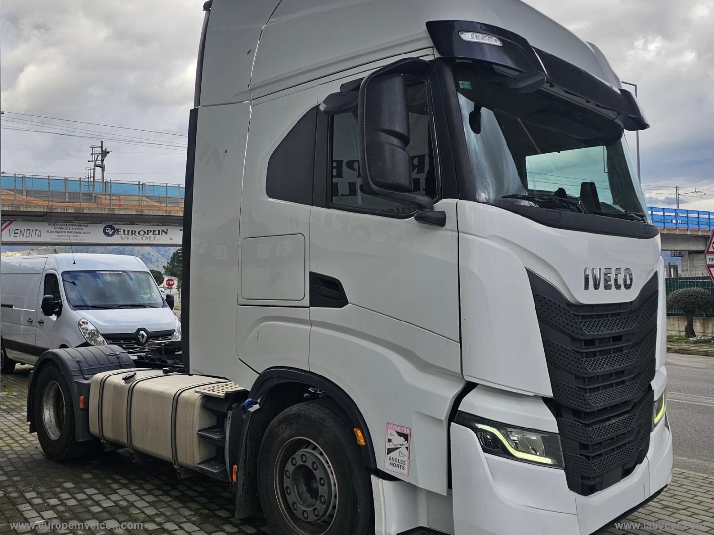 STRALIS S-WAY 510 TRATTORE - immagine 2