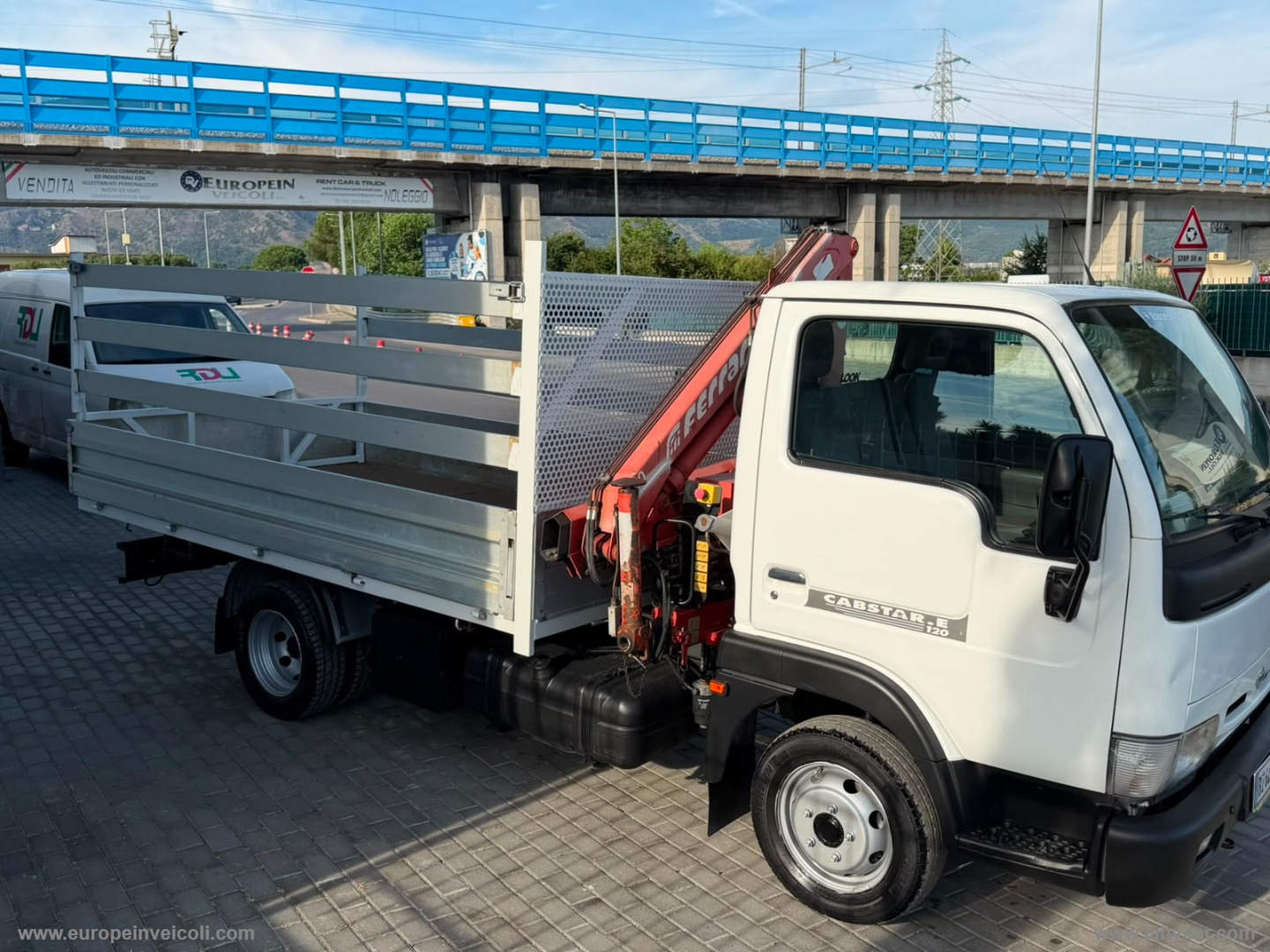 CABSTAR GRU E CASSONE FISSO - immagine 2