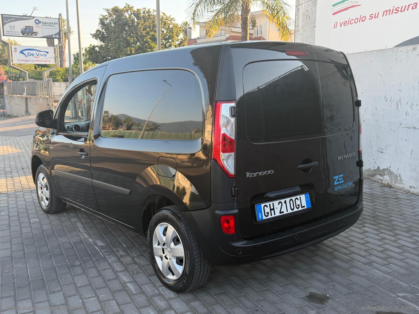 Kangoo Z.E. Ice Flex 4p. Furgone RENAULT KANGOO FURGONE 100% ELETTRICO - immagine 2