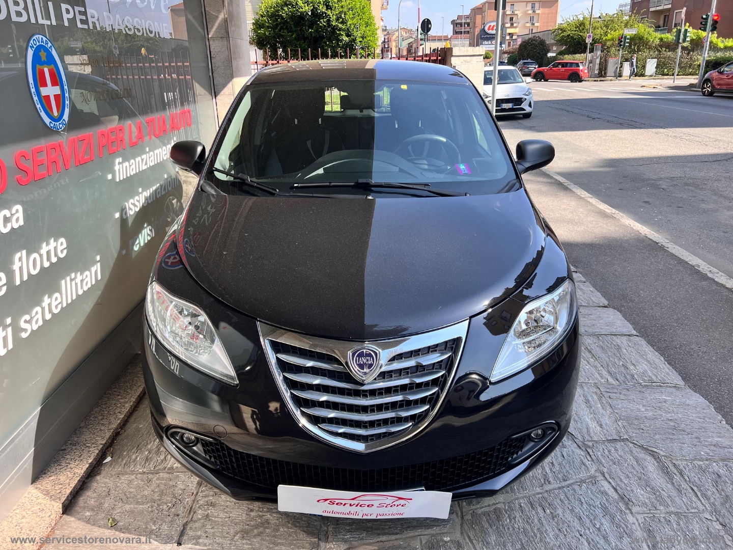 Ypsilon 1.2 69 CV 5p. Silver PRONTA CONSEGNA - immagine 2