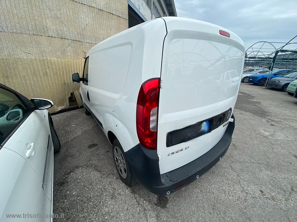 Doblò 1.3MJT PC-TN Cargo Lam.SX 3 POSTI - immagine 2