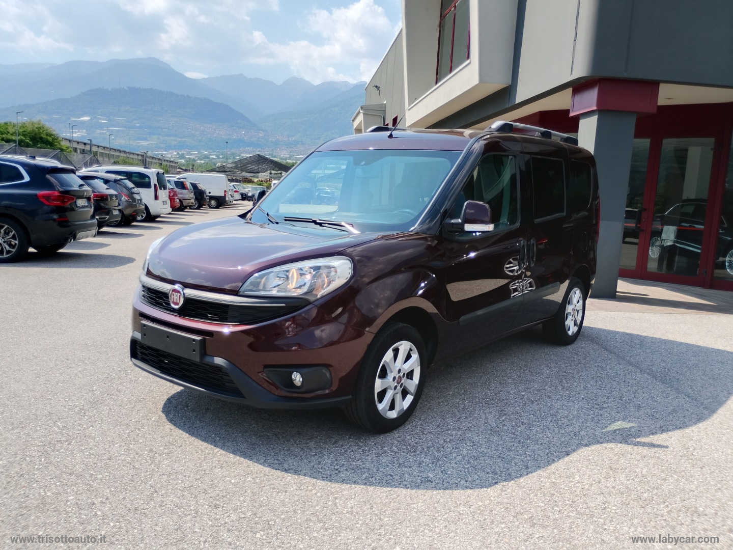 Doblò 1.4 T-Jet Lounge CON GANCIO TRAINO - immagine 2