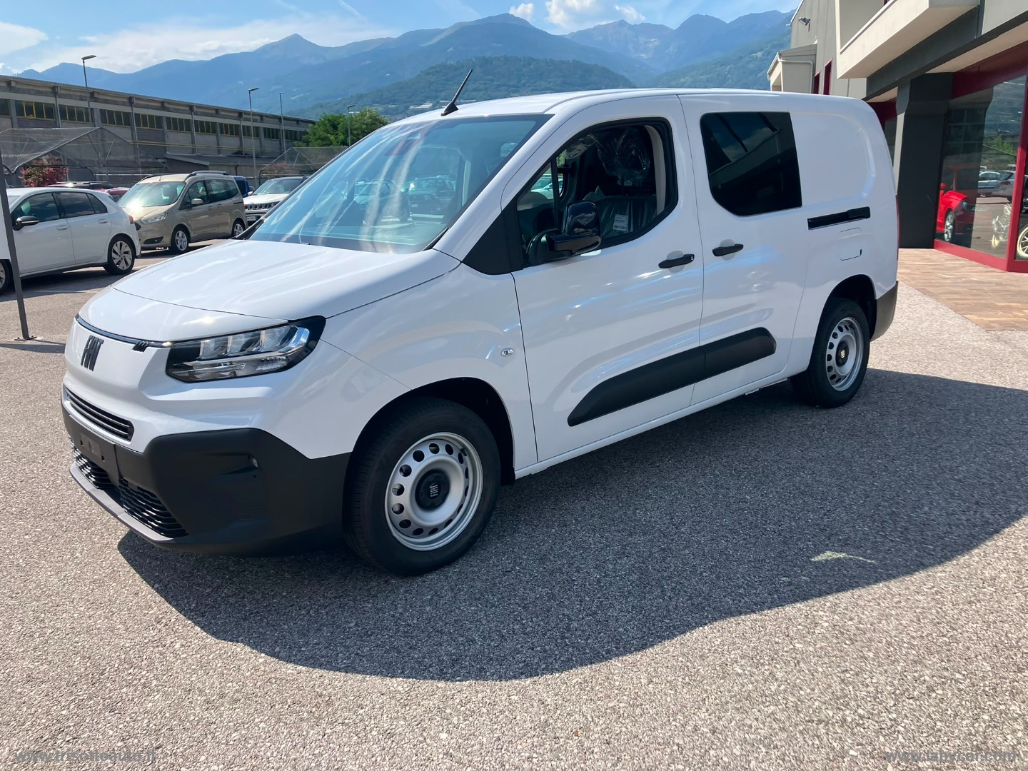 DOBLO Cargo L2 1.5 BlueHdi 130CV Crew Cab AT8 DOPPIA CABINA - immagine 2