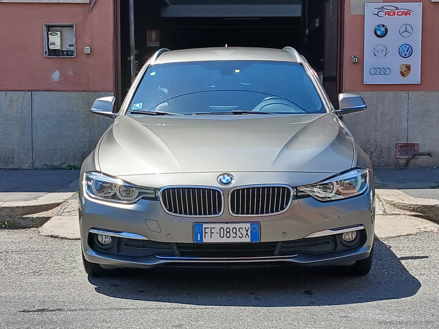 320d xDrive Touring Luxury - immagine 2