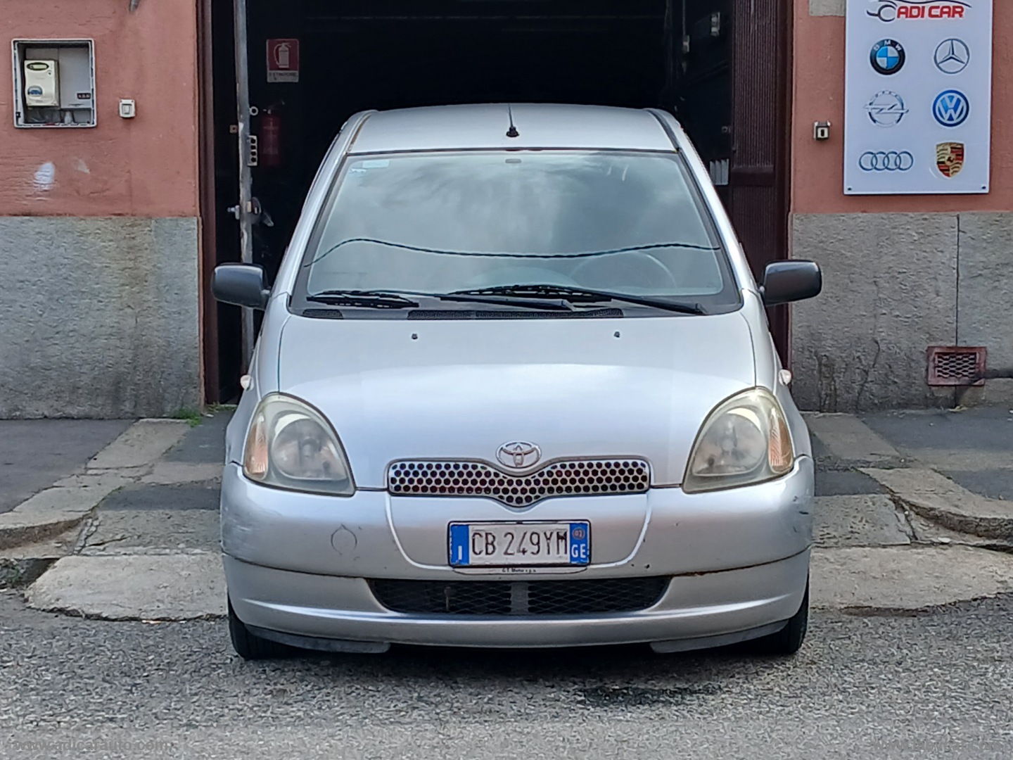 Yaris 1.0 16V 5p. Sol - immagine 2