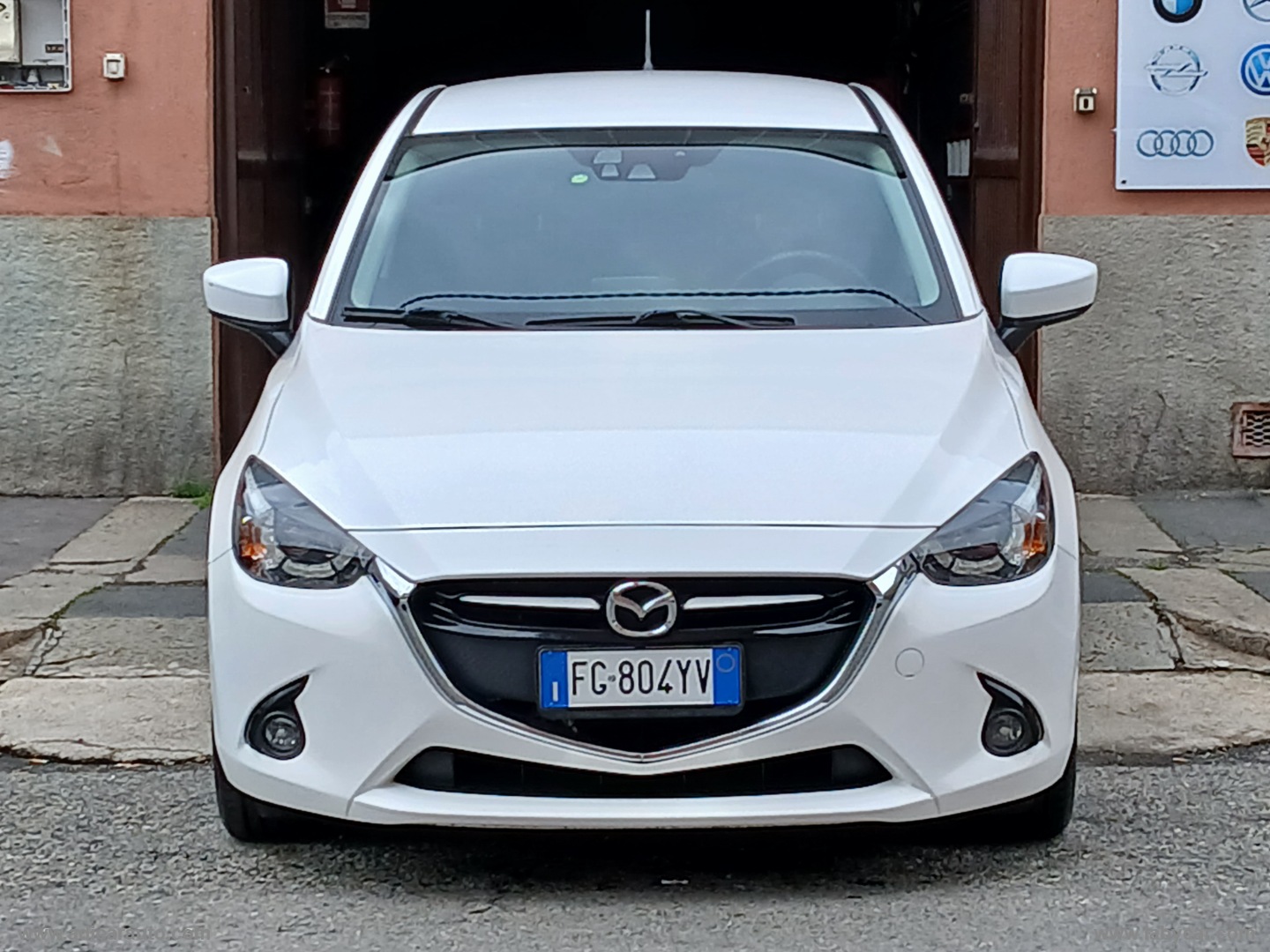 Mazda2 1.5 105 CV Skyactiv-D Exceed - immagine 2