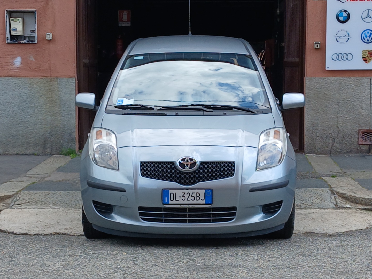 Yaris 1.0 3p. - immagine 2