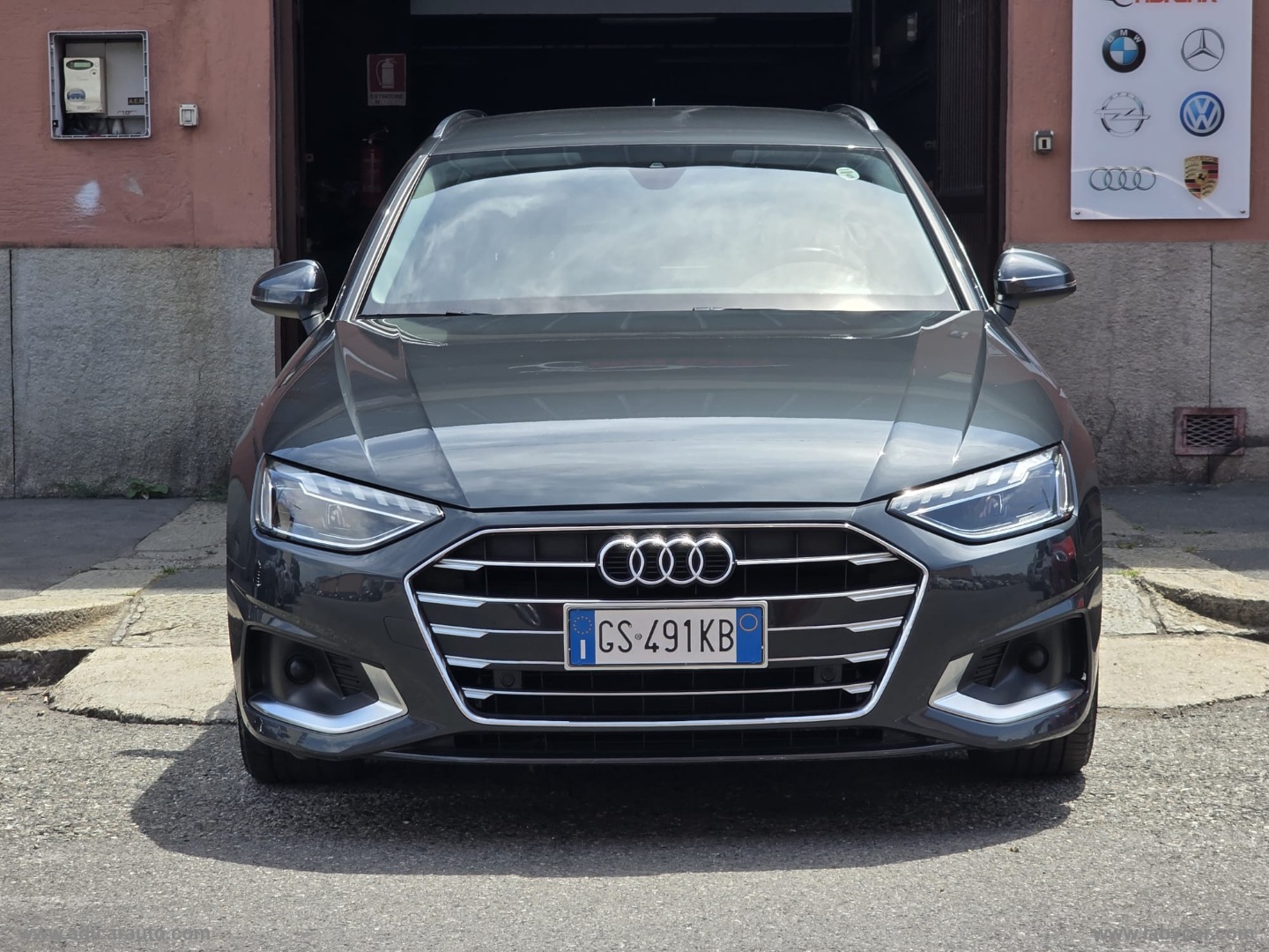 A4 Avant 30 TDI/136CV S tr. Business Adv - immagine 2