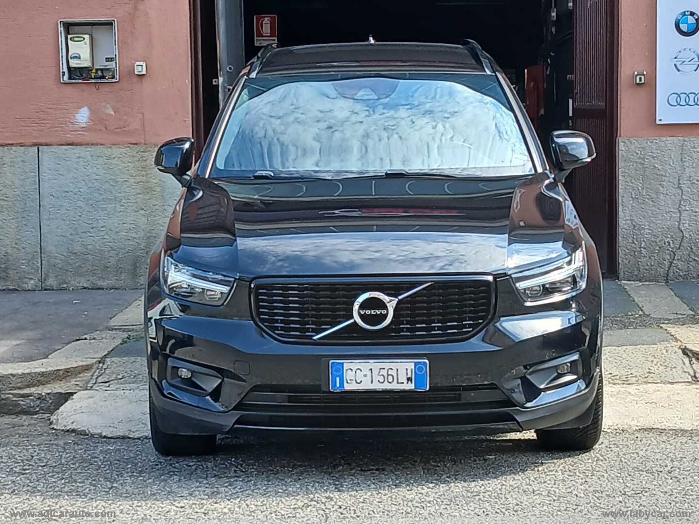 XC40 D3 AWD Geartronic R-design - immagine 2