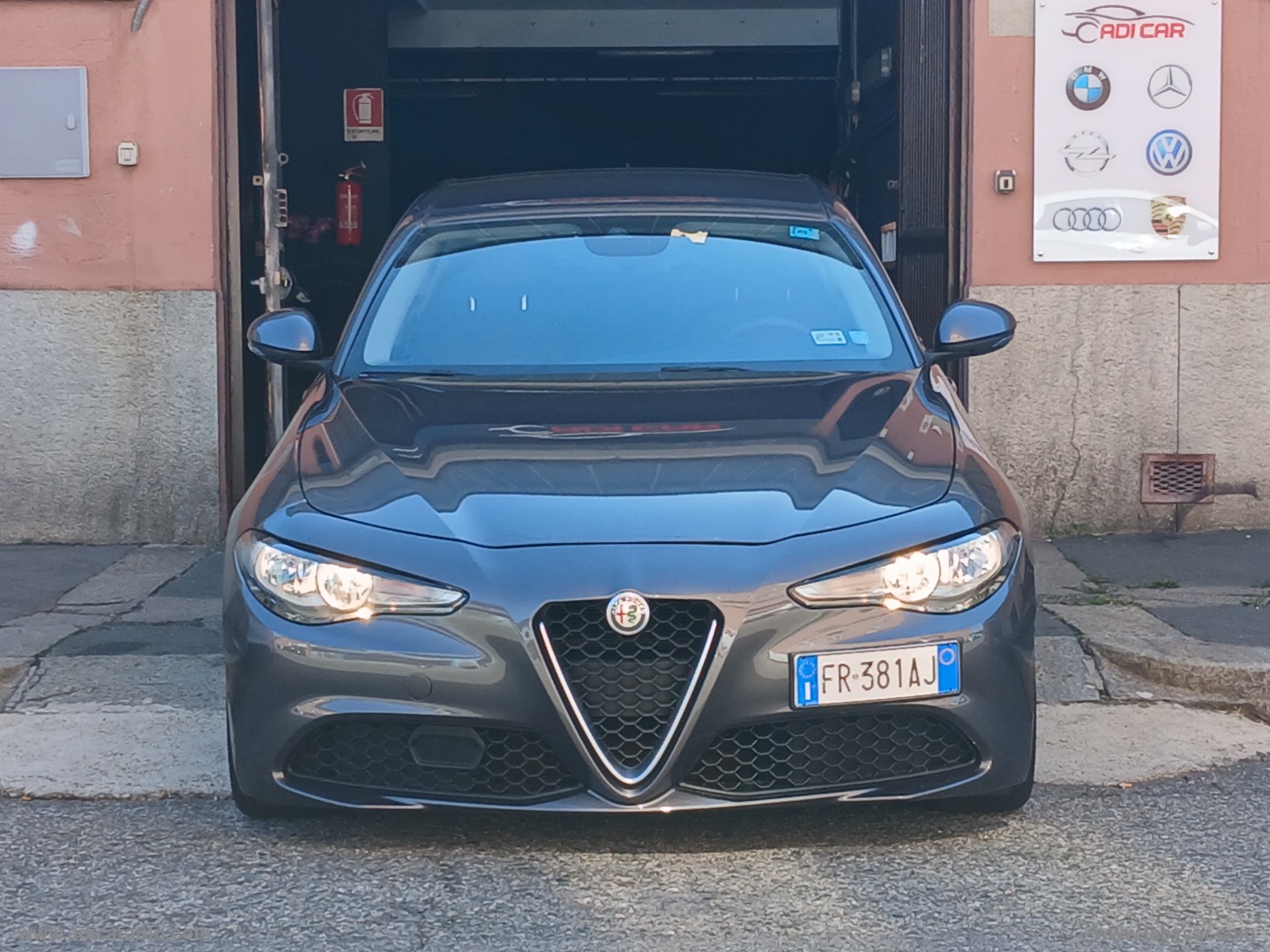 Giulia 2.2 TD 150 CV AT8 Business - immagine 2