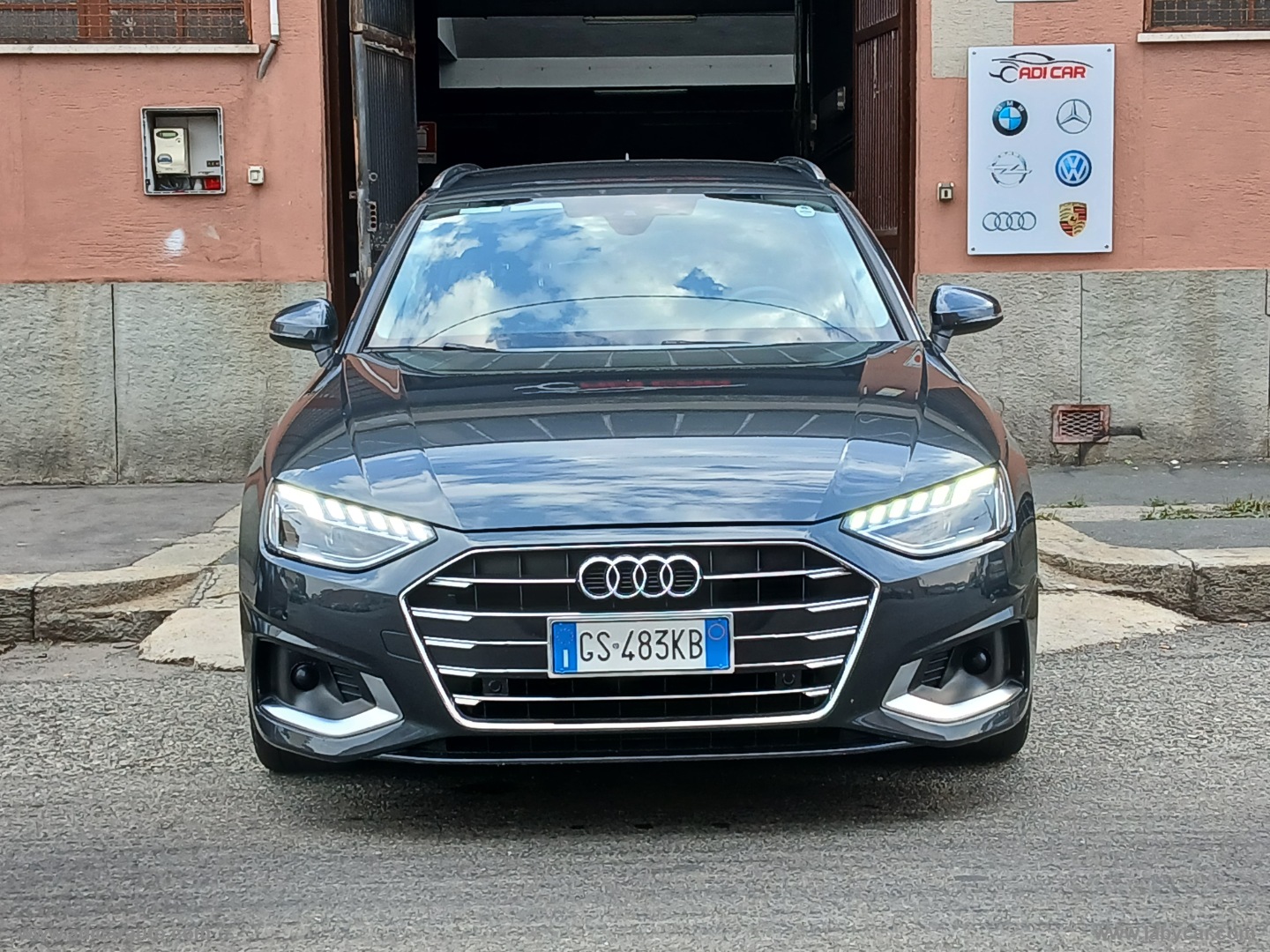 A4 Avant 30 TDI/136CV S tr. Business Adv - immagine 2