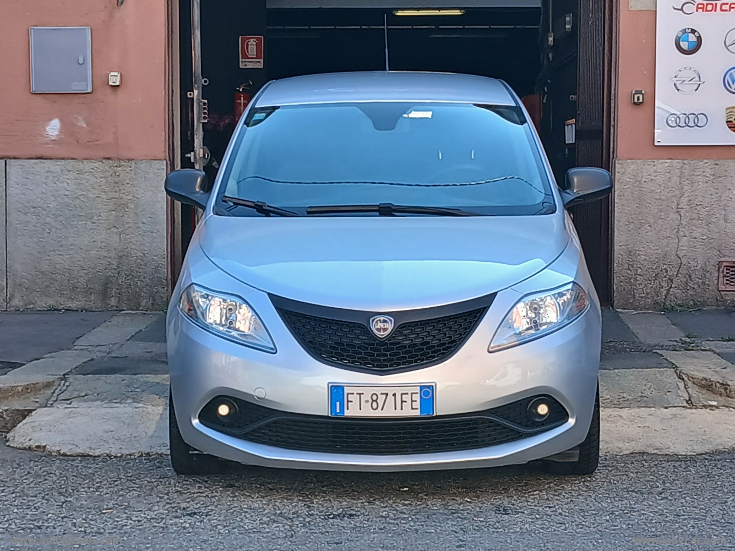 Ypsilon 1.2 69 CV 5p. GPL Ecochic - immagine 2