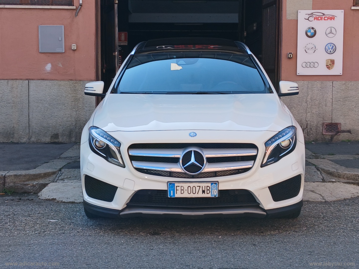 GLA 200 d Automatic 4Matic Sport - immagine 2