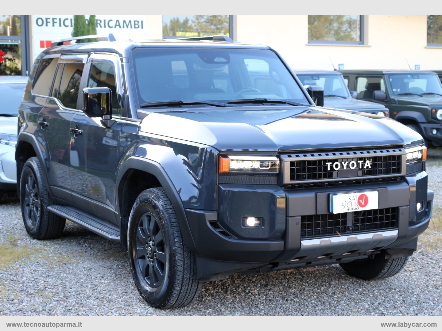 Land Cruiser 2.8 D4D A/T AWD Adventure - immagine 2