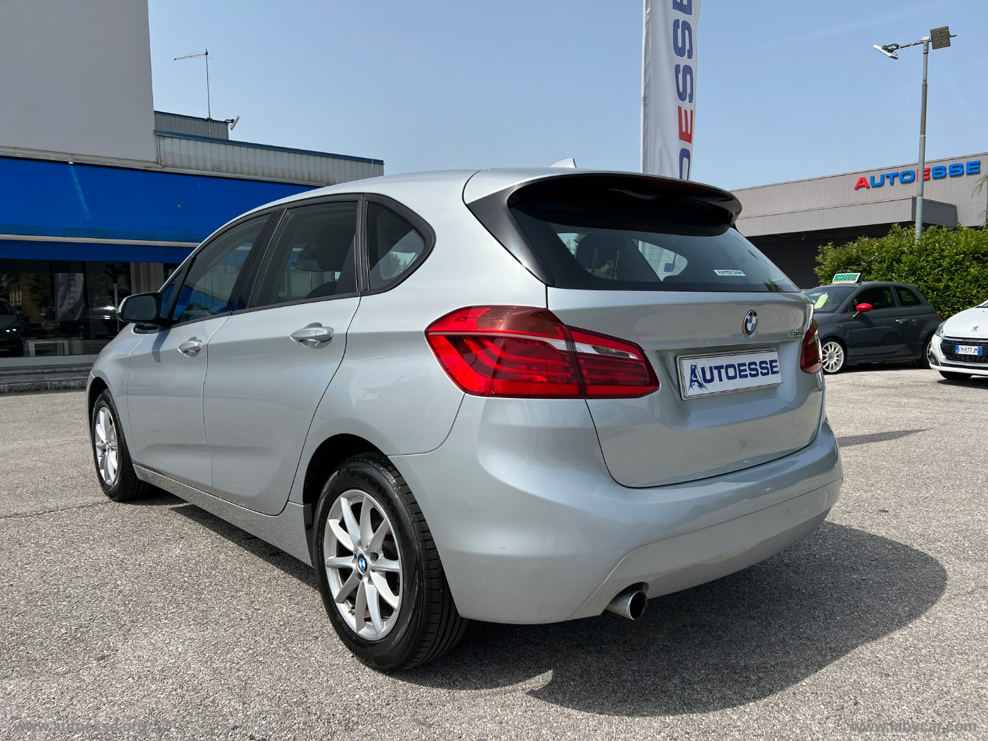 218d Active Tourer Advantage AUT. - immagine 2