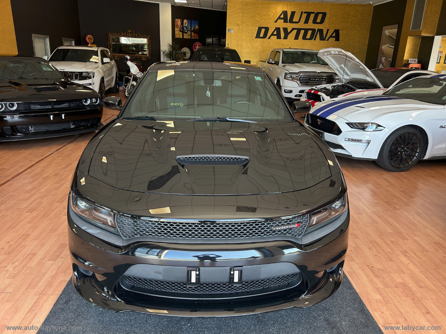 CHARGER SRT 5.7 V8 - immagine 2