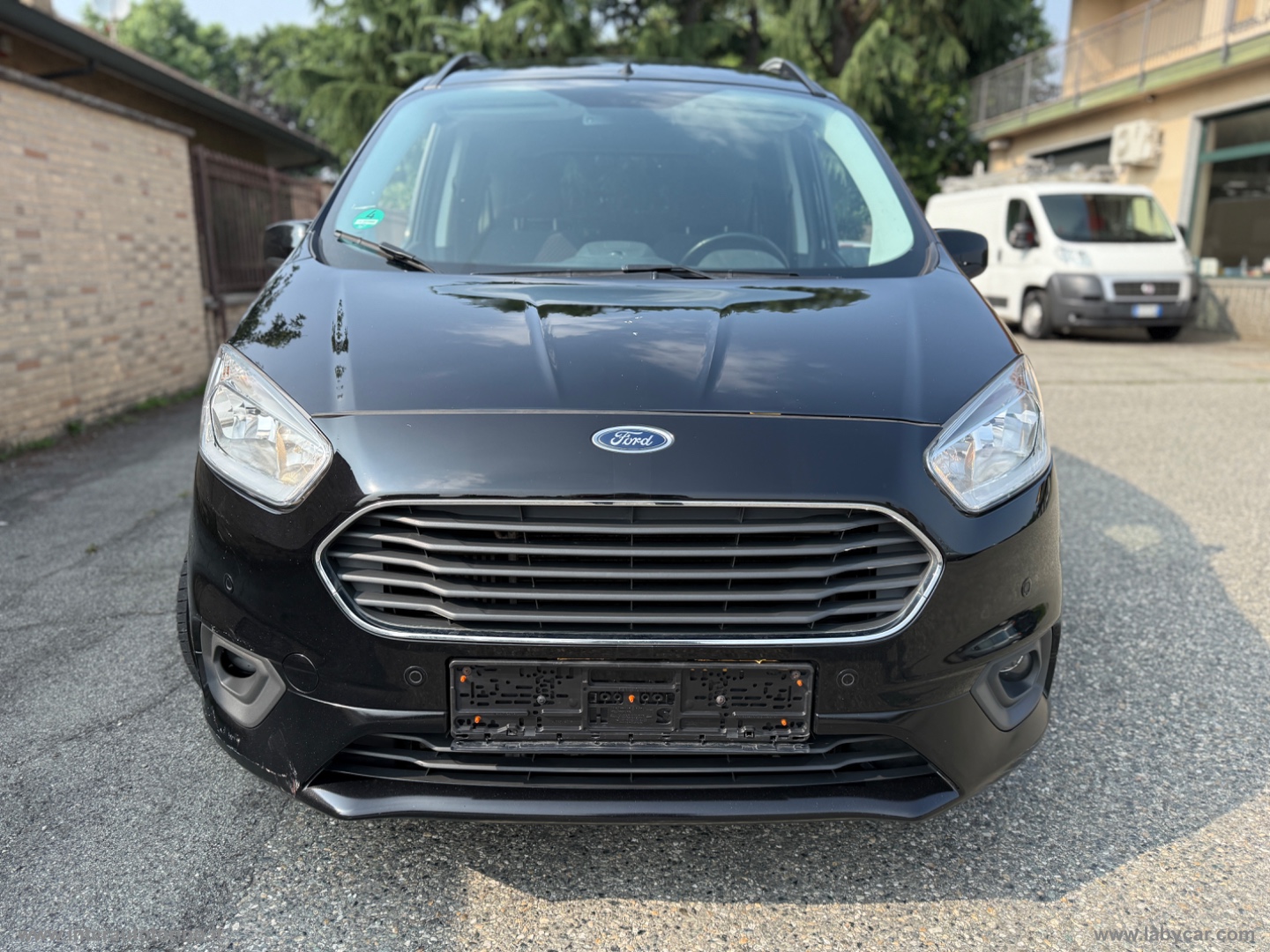 Tourneo Courier 1.0 EcoBoost 100 CV Plus EURO 6, VEICOLO 5 POSTI - immagine 2
