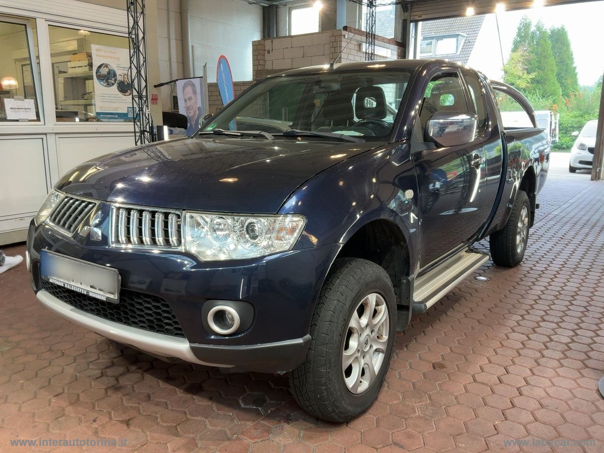 L200 2.5 DI-D/136CV Club Cab Invite - immagine 2